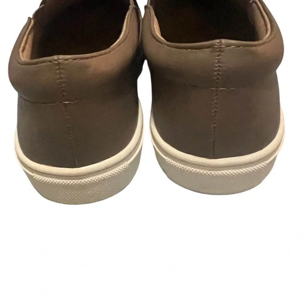 Cushionaire‎ Women's Quilted Brown Sneakers